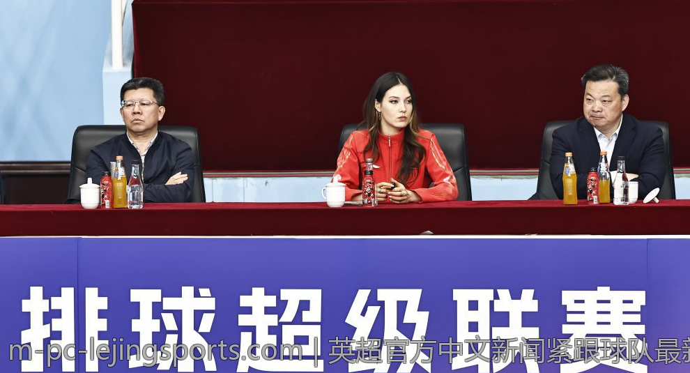 英超官方中文新闻紧跟球队最新动态与战术分析